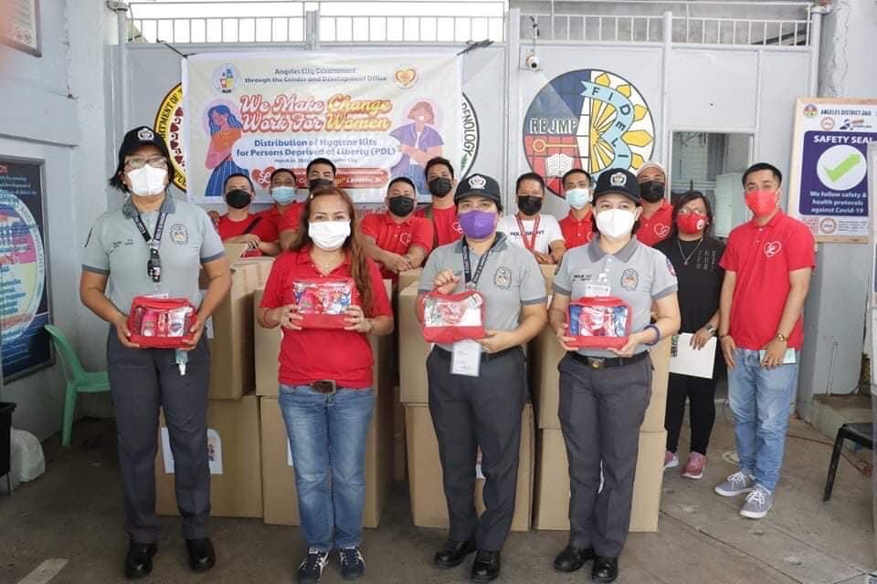1,871 female PDLs in AC receive hygiene kits - Punto! Central Luzon