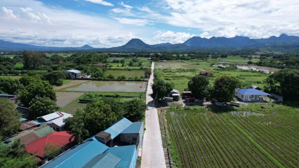 Dpwh Paves Farm To Market Road In Dinalupihan Punto Central Luzon 0853