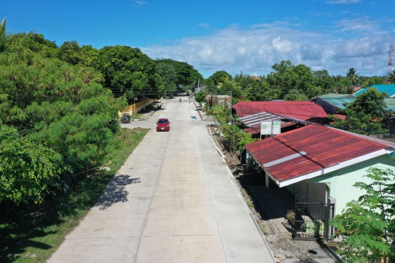 DPWH builds 6.5-KM of roads in Dipaculao - Punto! Central Luzon