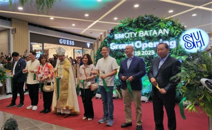 SM City-Bataan blessed, inaugurated - Punto! Central Luzon