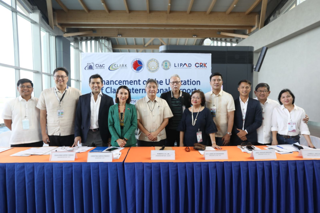 Gov't, private sectors unite to boost Clark as premier gateway, tourism hub - Vimarsana News