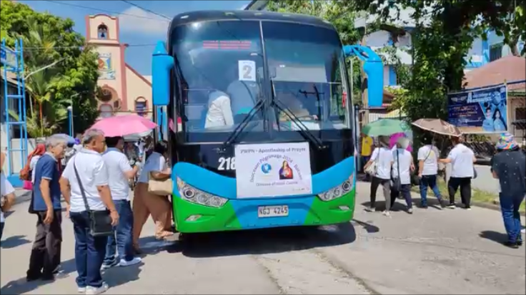 More than 700 pilgrims from Cavite start Visita Iglesia in Bataan ...