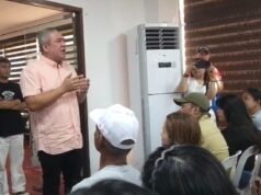 LGU gives cash aid to kin of OFWs trapped in ME